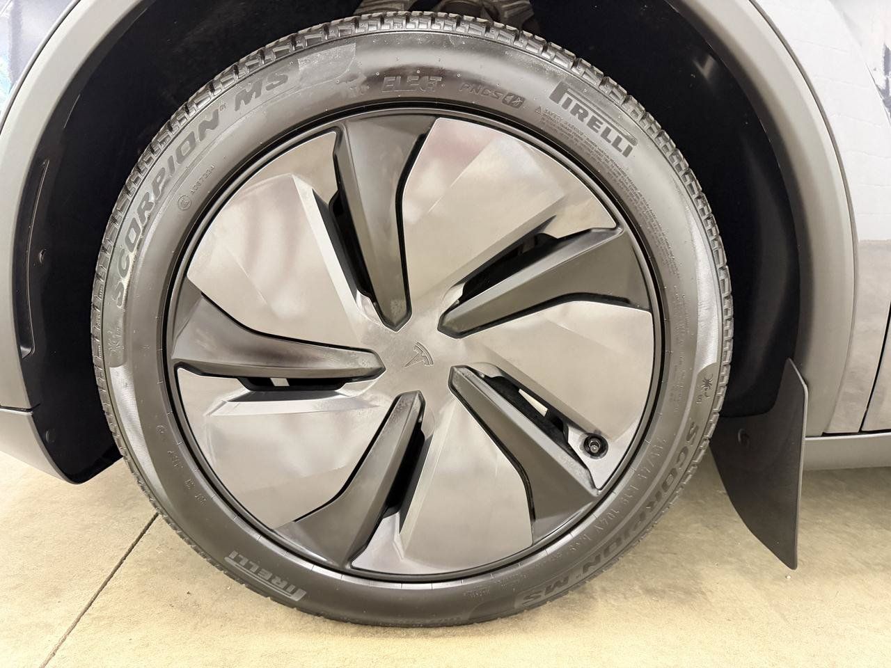 Used 2026 Tesla Model Y AWD image 7