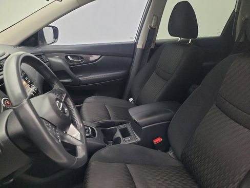 Used 2017 Nissan Rogue SV image 17