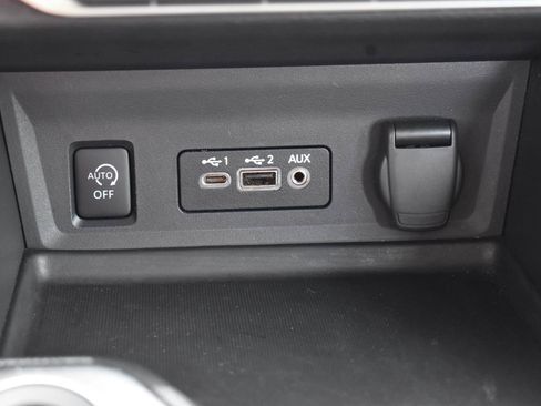 Certified 2024 Nissan Sentra SV FWD image 38