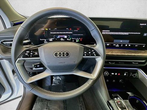 Used 2025 Audi Q5 Premium AWD/4WD image 10