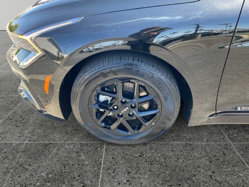 Used 2025 Kia K5 LXS FWD image 14