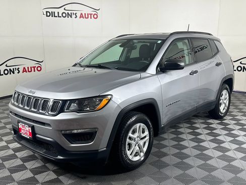 Used 2018 Jeep Compass Sport FWD image 2