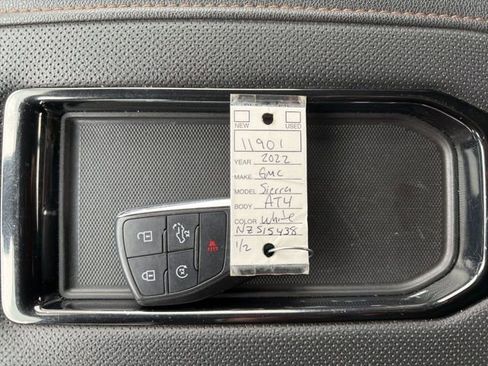 Used 2022 GMC Sierra 1500 AT4 w/ Technology Package image 41