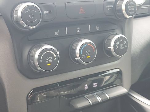Used 2023 RAM 1500 Big Horn AWD/4WD image 29