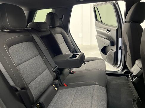 Used 2025 GMC Terrain Elevation image 17