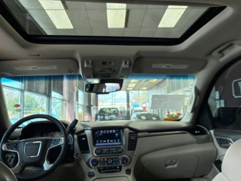 Used 2018 GMC Yukon Denali w/ Denali Ultimate Package image 29