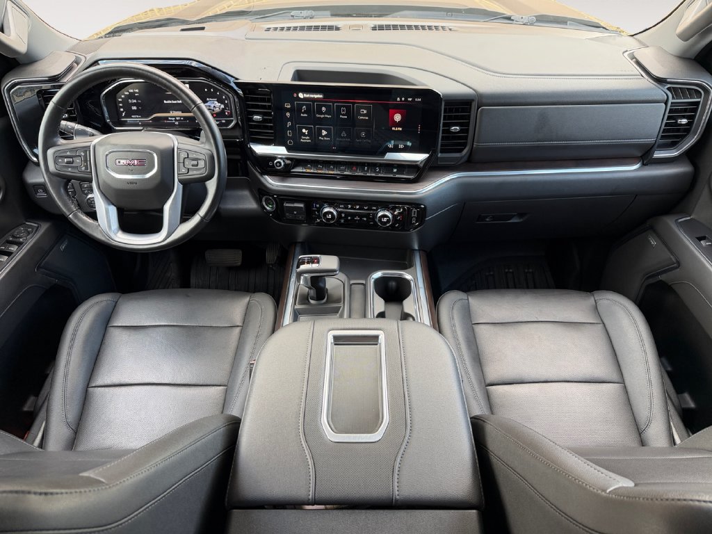 Used 2022 GMC Sierra 1500 SLT w/ SLT Premium Plus Package AWD/4WD image 16