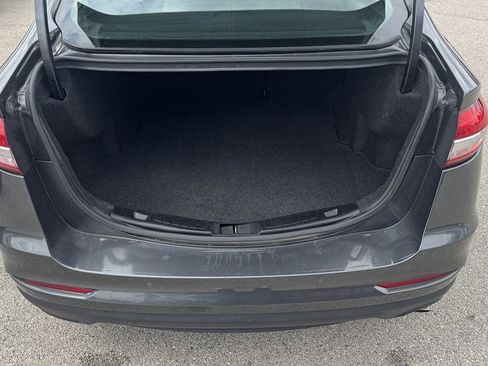 Used 2020 Ford Fusion SE FWD image 11