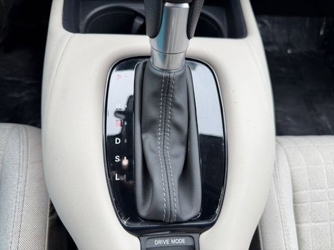 Used 2023 Honda HR-V LX image 18