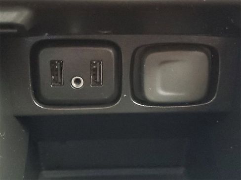 Used 2019 Buick Encore Preferred image 22