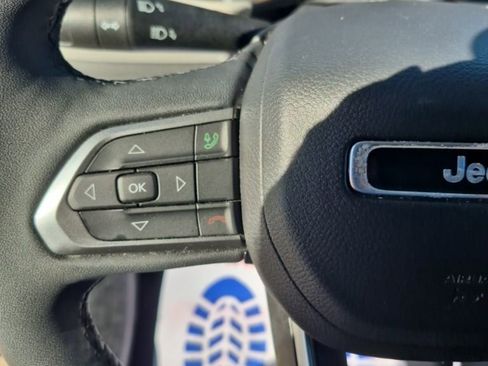 Used 2024 Jeep Compass Limited image 34