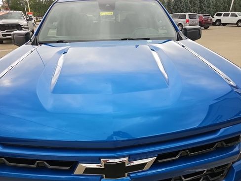 Used 2023 Chevrolet Silverado 1500 RST w/ Convenience Package II AWD/4WD image 10