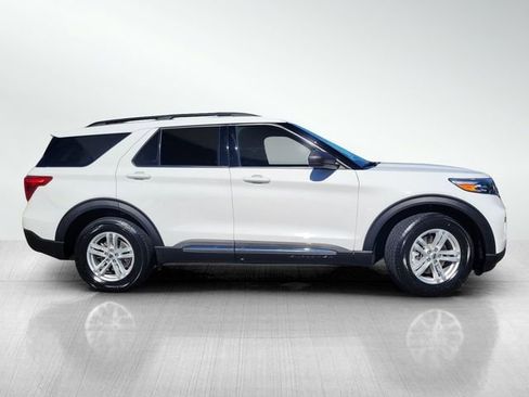 Certified 2023 Ford Explorer XLT w/ Equipment Group 202A image 3