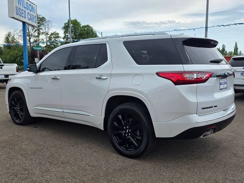 Used 2019 Chevrolet Traverse Premier w/ LPO, Blackout Package AWD/4WD image 2