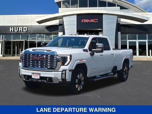 New 2026 GMC Sierra 2500 Denali w/ Denali Reserve Package AWD/4WD image 9