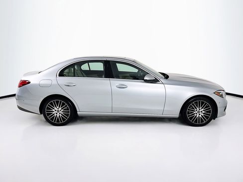 Used 2025 Mercedes-Benz C 300 Sedan image 9