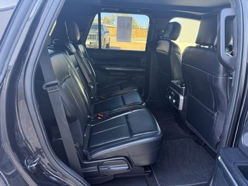 Used 2019 Ford Expedition XLT w/ Equipment Group 202A image 10