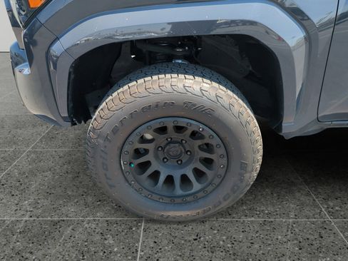Used 2024 Toyota Tacoma SR5 image 29