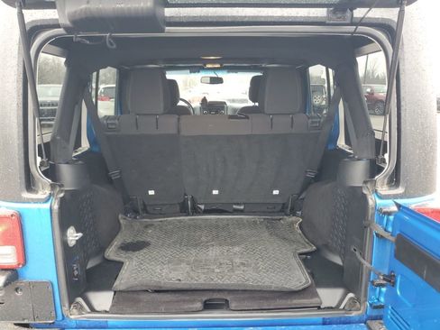 Used 2016 Jeep Wrangler Unlimited Sahara w/ Connectivity Group image 24