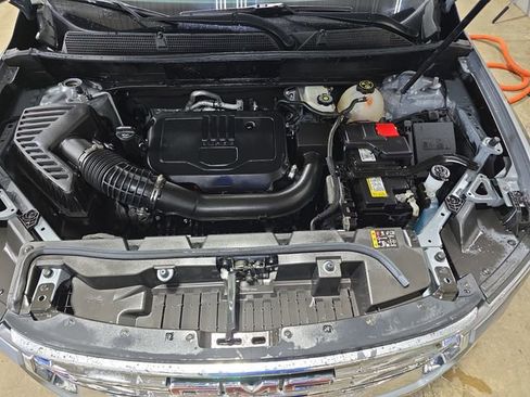 Used 2023 GMC Acadia SLE w/ Driver Convenience Package image 33