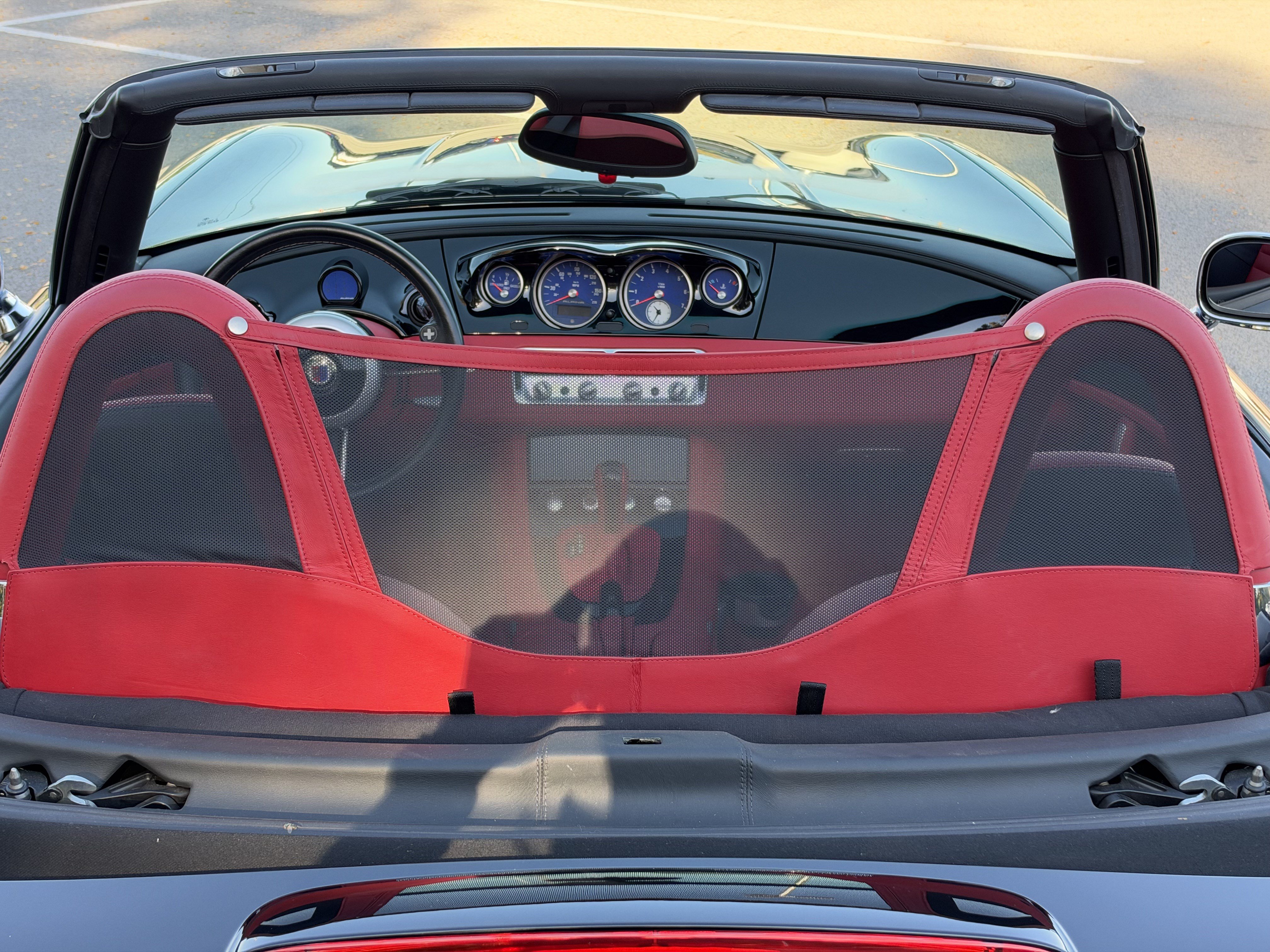 Used 2003 BMW Z8 RWD image 25