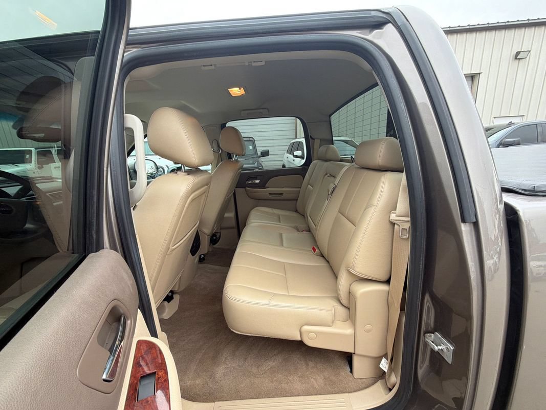 Used 2012 GMC Sierra 1500 SLT w/ Suspension Package, Off-Road AWD/4WD image 10