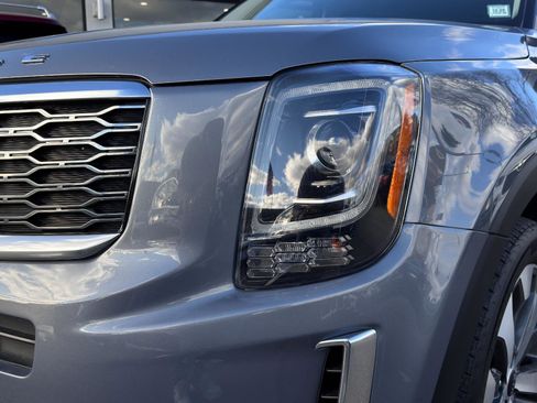 Used 2020 Kia Telluride EX w/ EX Premium Package image 12