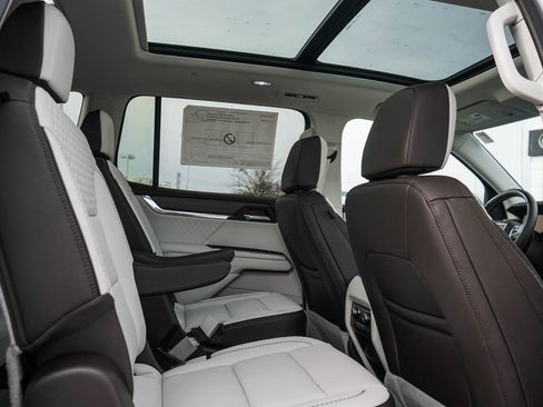 New 2026 GMC Acadia Denali w/ Super Cruise Package image 14