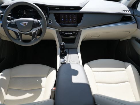 Certified 2024 Cadillac XT5 Premium Luxury w/ LPO, Floor Liner Package AWD/4WD image 8