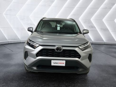 Used 2024 Toyota RAV4 XLE AWD/4WD image 2
