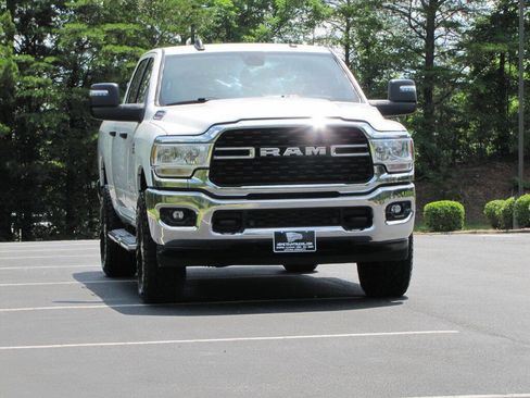 Used 2024 RAM 2500 Big Horn w/ Off Road Package AWD/4WD image 9