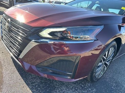 Used 2024 Nissan Altima 2.5 SV image 9