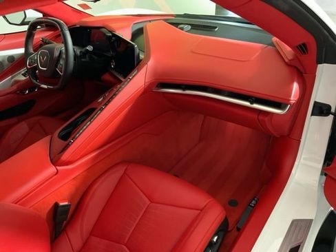 Used 2023 Chevrolet Corvette Z06 w/ Z07 Performance Package RWD image 29