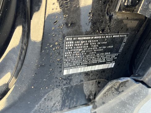 Certified 2024 Volkswagen Taos SE w/ Black Wheel Package image 31