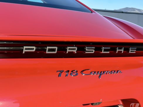 Used 2018 Porsche 718 Cayman image 22