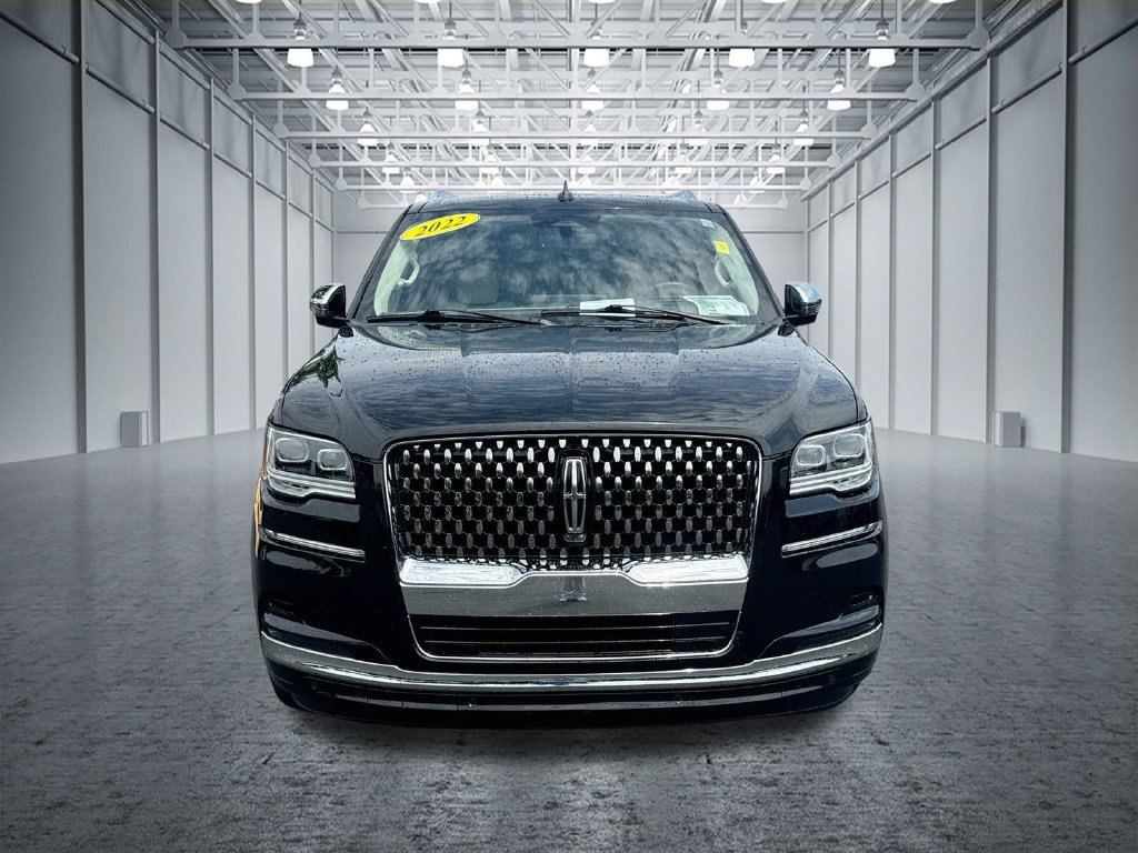 Used 2022 Lincoln Navigator Black Label AWD/4WD image 2
