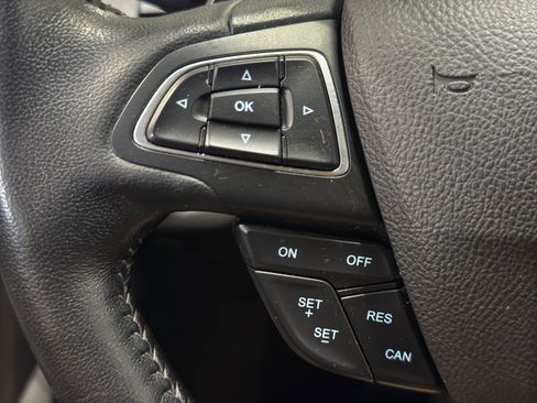 Used 2018 Ford Escape SE w/ SE Sport Appearance Package AWD/4WD image 21