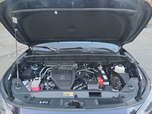 Certified 2024 Toyota Highlander XSE image 33