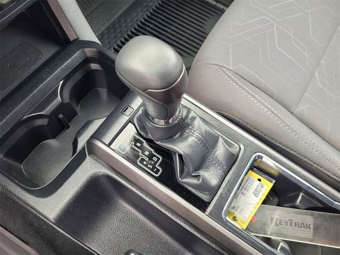 Used 2019 Toyota Tacoma TRD Off-Road image 17