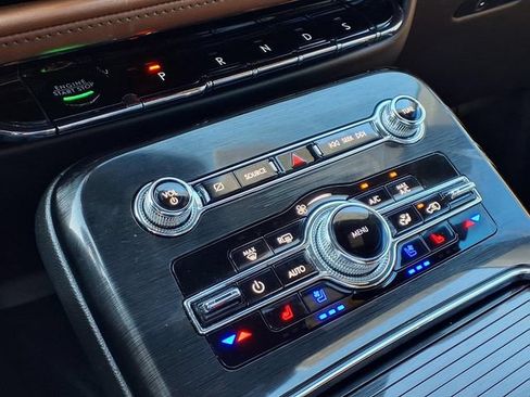 Certified 2023 Lincoln Nautilus Reserve w/ Luxury Package FWD image 12