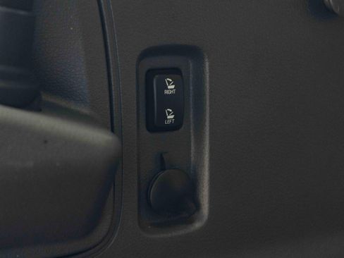 Used 2013 Ford Edge SEL FWD image 39