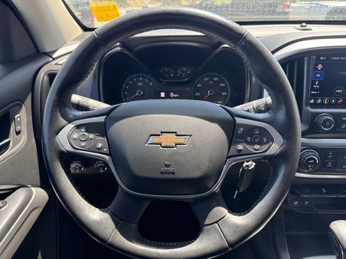 Used 2022 Chevrolet Colorado LT w/ Luxury Package AWD/4WD image 18
