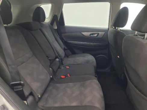 Used 2016 Nissan Rogue S FWD image 19