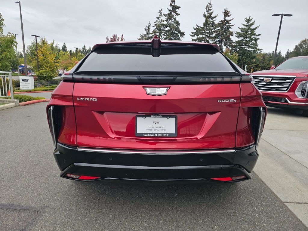 Certified 2024 Cadillac Lyriq Luxury AWD/4WD image 6