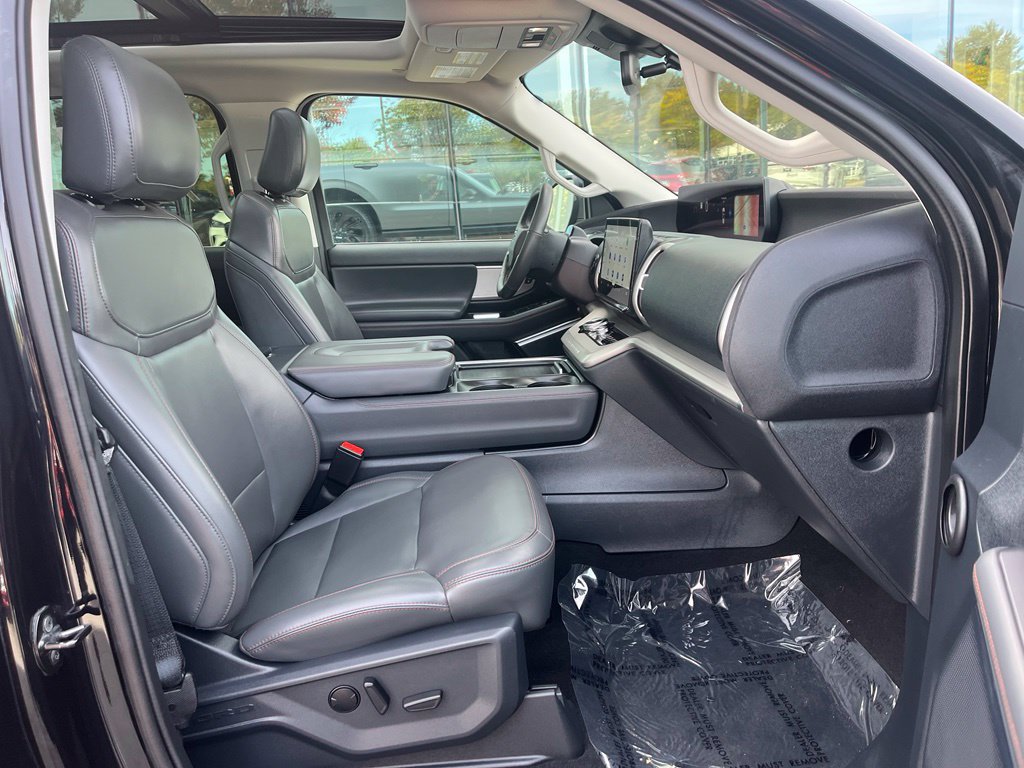 Used 2025 Ford Expedition Max Active AWD/4WD image 21