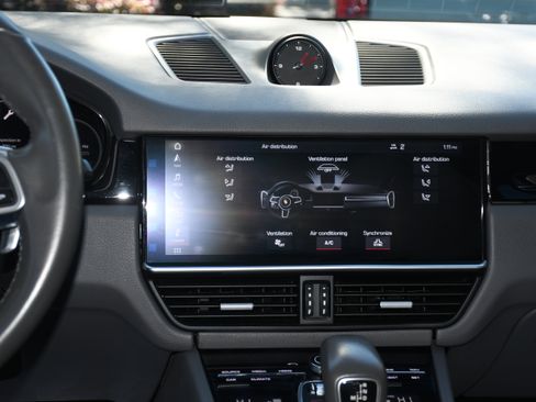 Used 2019 Porsche Cayenne image 20