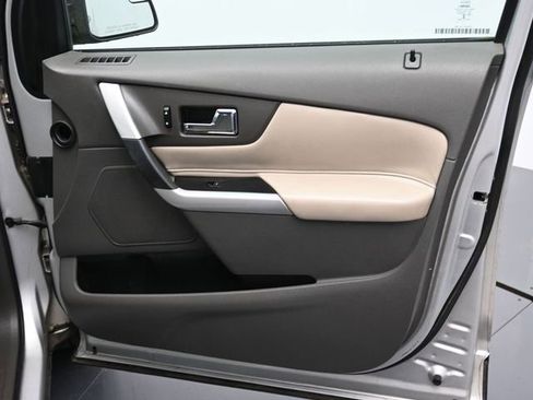 Used 2013 Ford Edge SE FWD image 28