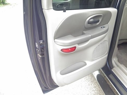 Used 2003 Ford F150 XLT RWD image 18