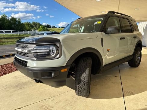 Used 2023 Ford Bronco Sport Badlands AWD/4WD image 9