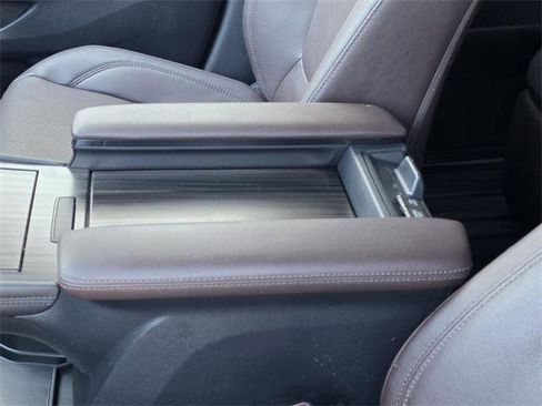 Certified 2023 Toyota Sienna Platinum image 9